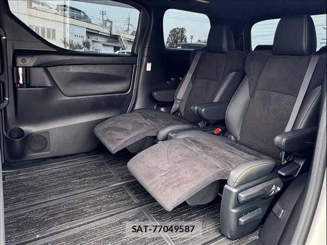 Toyota ALPHARD 2020-06 8128669-20