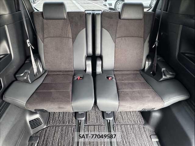 Toyota ALPHARD 2020-06 8128669-21