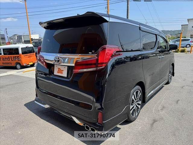 Toyota ALPHARD 2022-10 8128647-14