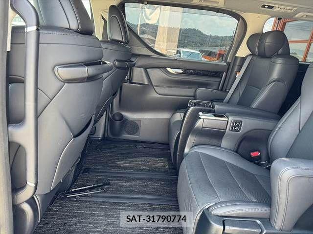 Toyota ALPHARD 2022-10 8128647-18