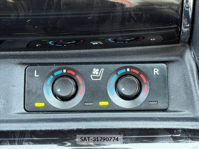 Toyota ALPHARD 2022-10 8128647-25