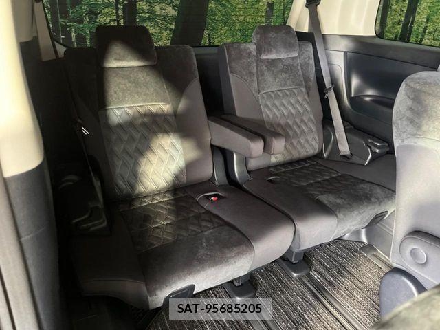 Toyota ALPHARD 2018-09 8128687-9