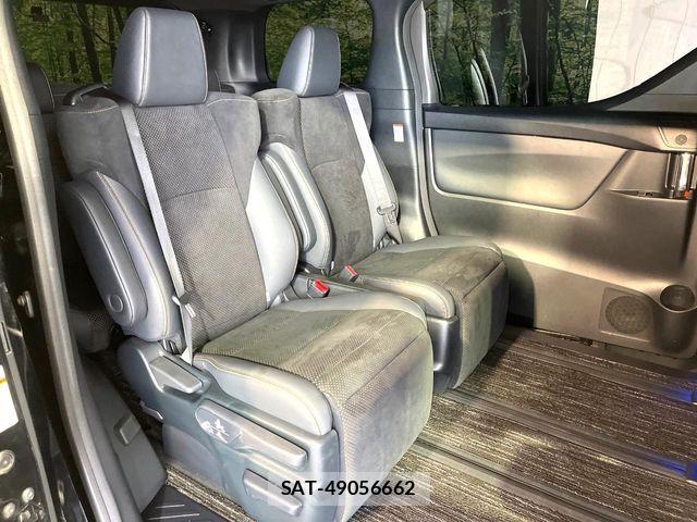 Toyota ALPHARD 2021-07 8128658-9