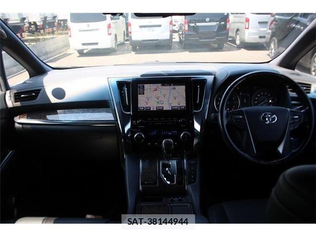 Toyota ALPHARD 2019-10 8128684-19