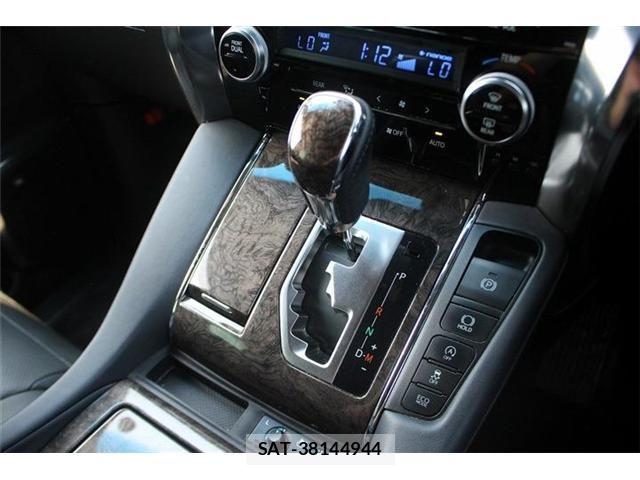 Toyota ALPHARD 2019-10 8128684-21