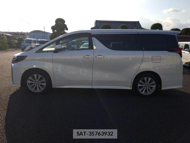 Toyota ALPHARD 2019-08 8145402-11