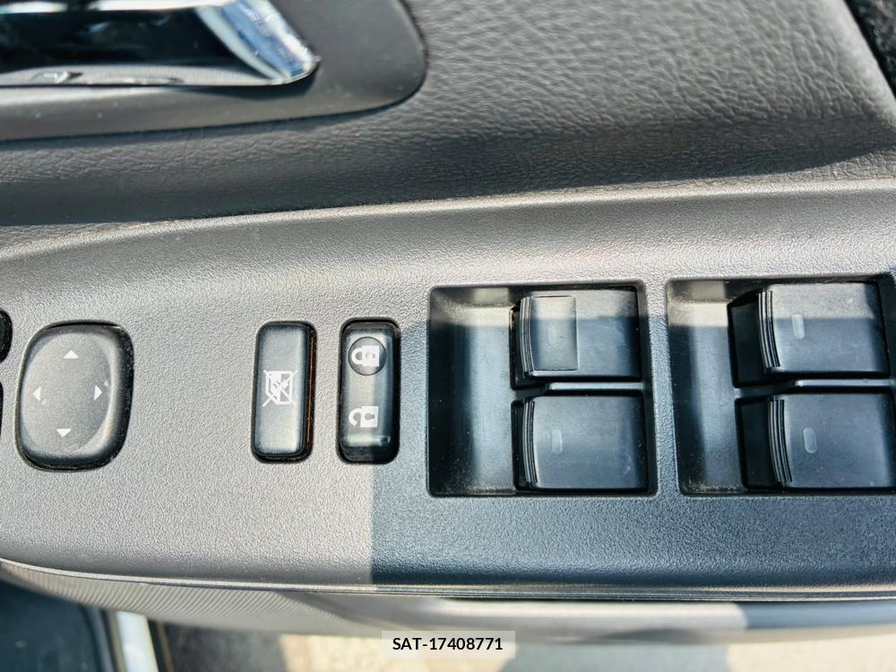 Toyota ALPHARD 2011-12 8083199-21