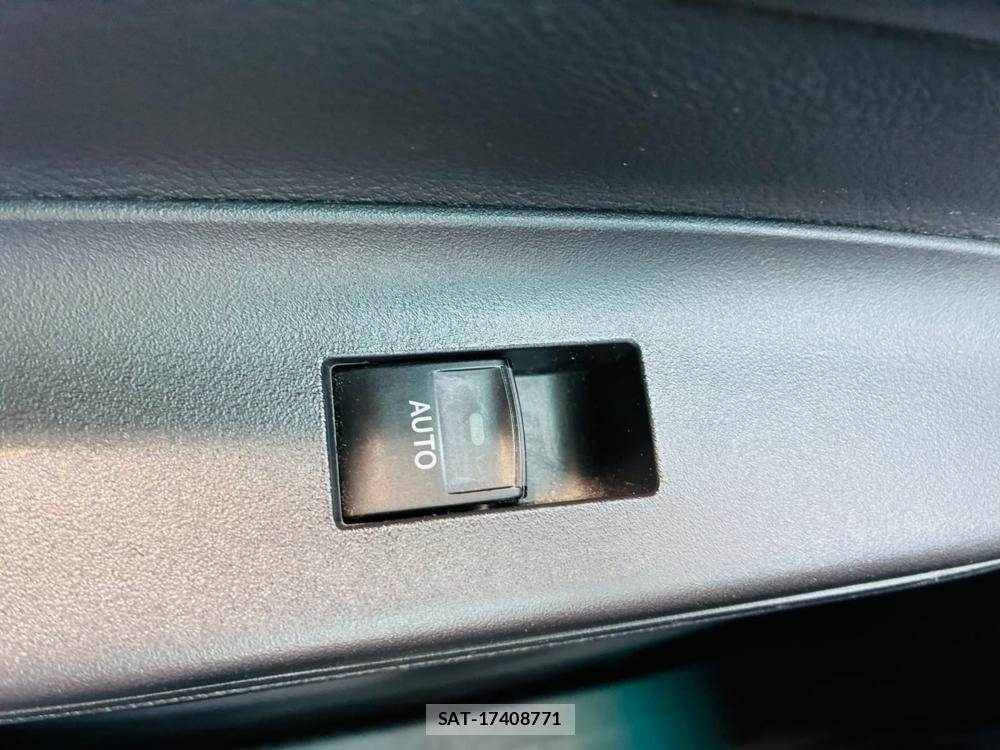 Toyota ALPHARD 2011-12 8083199-23
