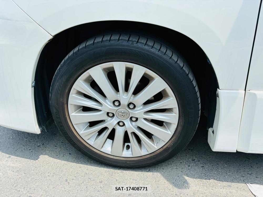Toyota ALPHARD 2011-12 8083199-29