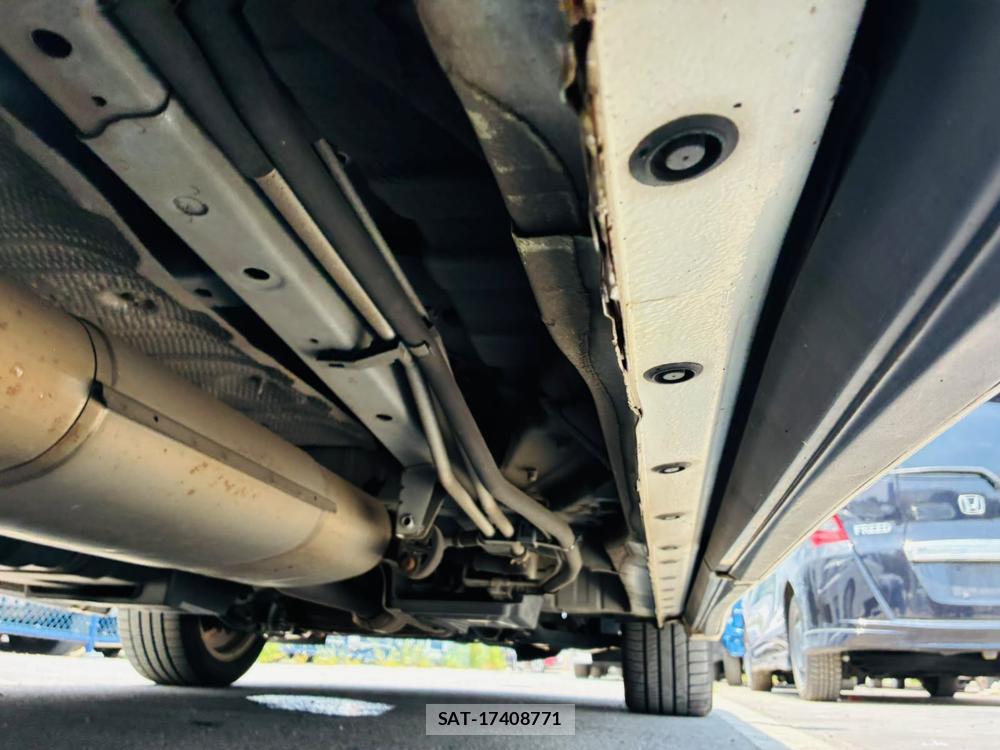 Toyota ALPHARD 2011-12 8083199-37