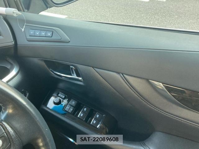 Toyota ALPHARD 2015-08 8157878-14
