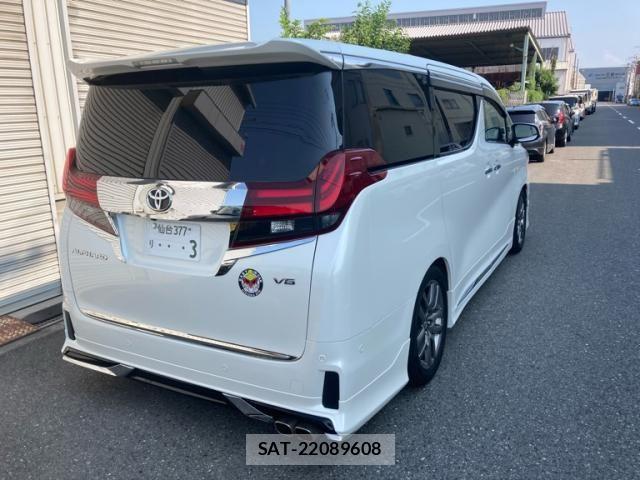 Toyota ALPHARD 2015-08 8157878-4
