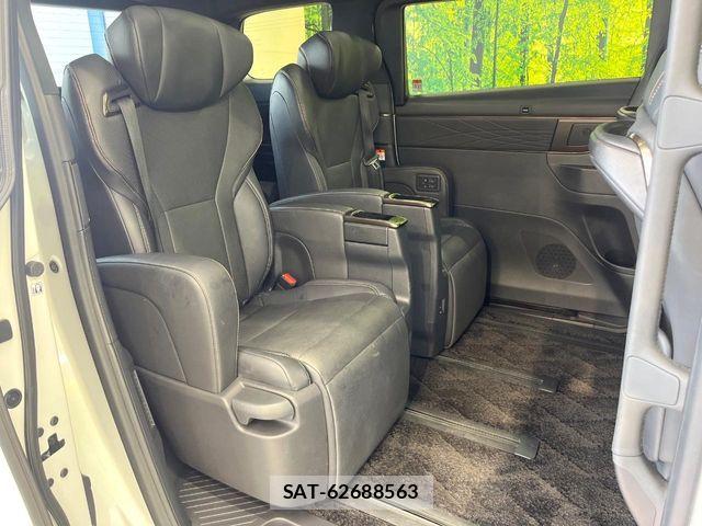 Toyota ALPHARD 2023-09 8157863-12