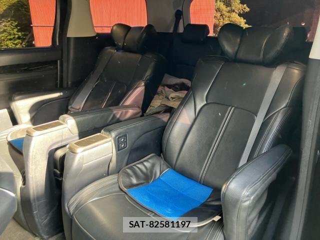 Toyota ALPHARD 2017-01 8157877-14