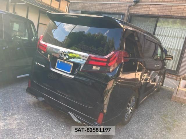 Toyota ALPHARD 2017-01 8157877-3