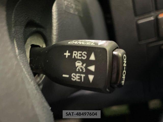 Toyota ALPHARD 2017-05 8157873-6