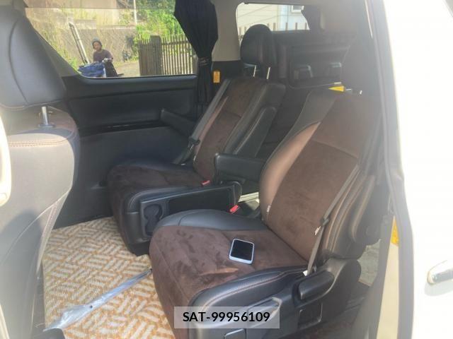 Toyota ALPHARD 2013-09 8157885-9