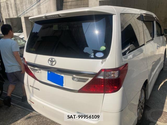 Toyota ALPHARD 2013-09 8157885-3