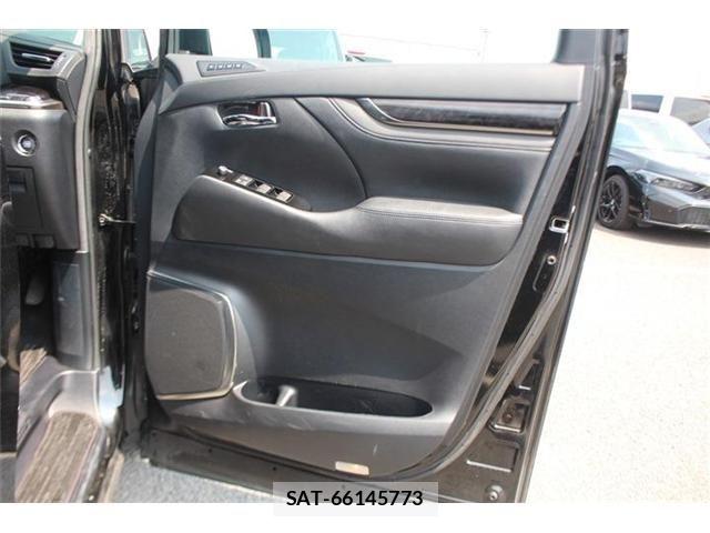 Toyota ALPHARD 2021-06 8157871-16