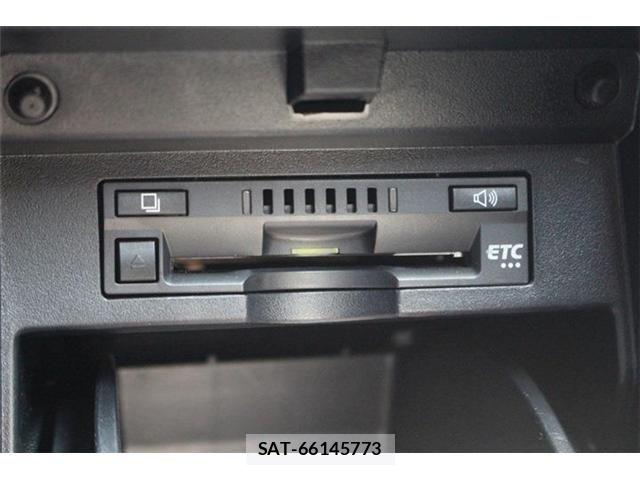 Toyota ALPHARD 2021-06 8157871-25