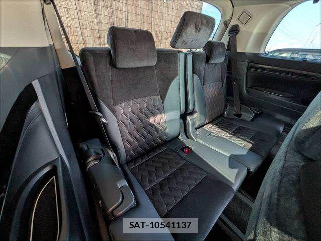 Toyota ALPHARD 2017-04 8157879-10