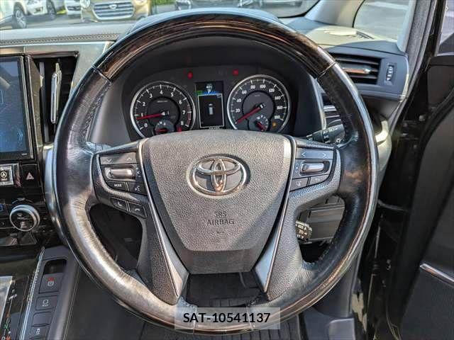 Toyota ALPHARD 2017-04 8157879-12