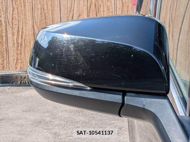 Toyota ALPHARD 2017-04 8157879-27