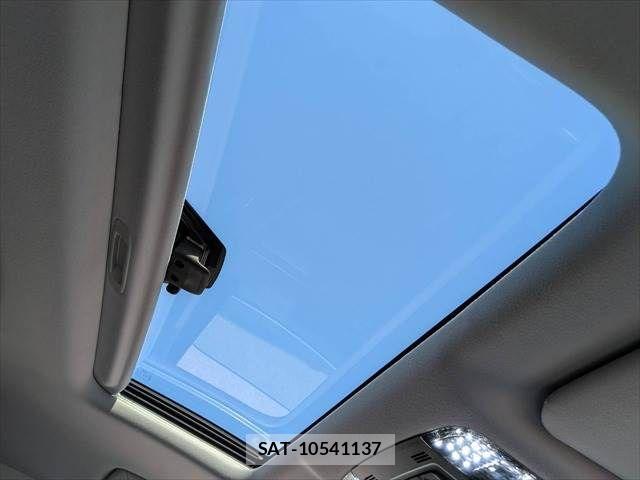Toyota ALPHARD 2017-04 8157879-4