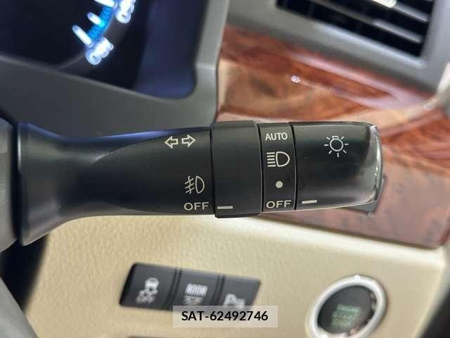 Toyota ALPHARD 2009-11 8157886-11