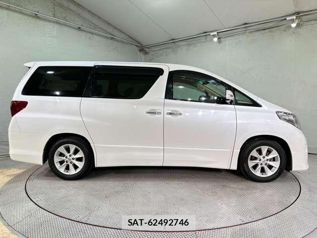 Toyota ALPHARD 2009-11 8157886-3
