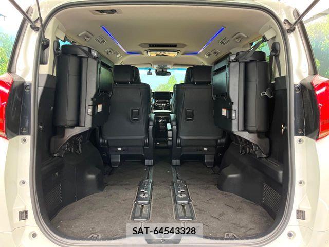 Toyota ALPHARD 2019-08 8206093-11
