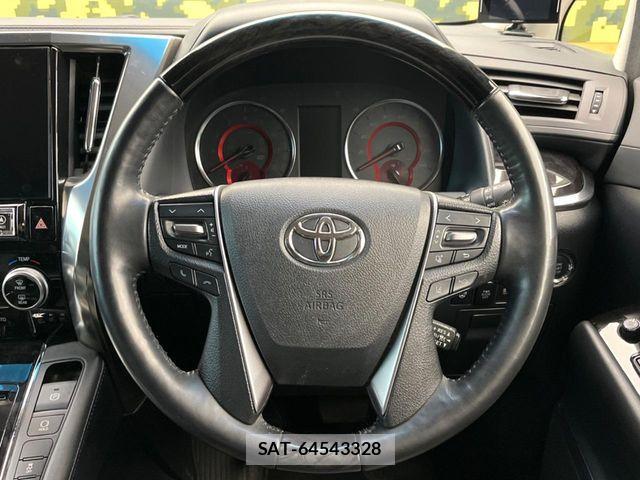 Toyota ALPHARD 2019-08 8206093-12