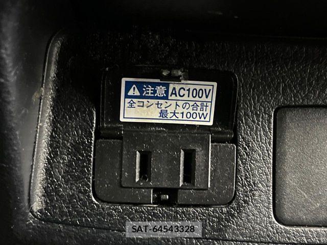 Toyota ALPHARD 2019-08 8206093-7