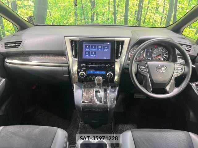 Toyota ALPHARD 2022-06 8206086-1