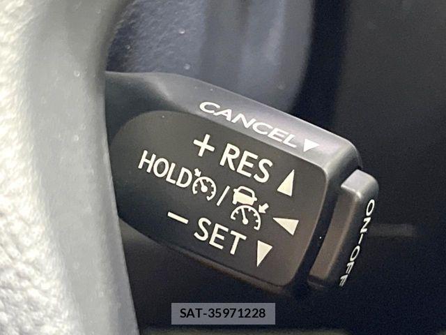 Toyota ALPHARD 2022-06 8206086-6