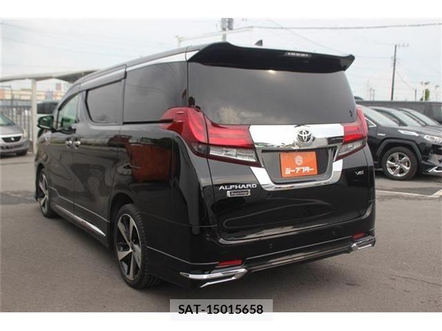 Toyota ALPHARD 2017-04 8206127-11