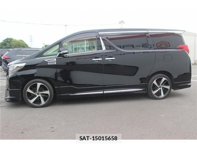 Toyota ALPHARD 2017-04 8206127-12