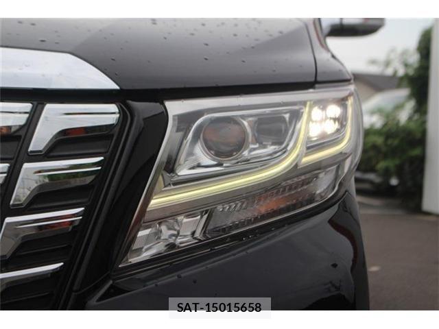 Toyota ALPHARD 2017-04 8206127-16