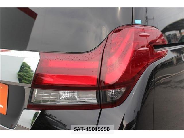 Toyota ALPHARD 2017-04 8206127-18