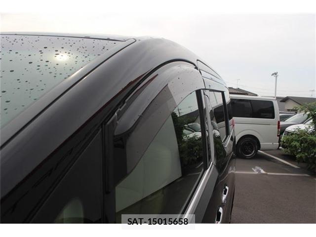 Toyota ALPHARD 2017-04 8206127-23