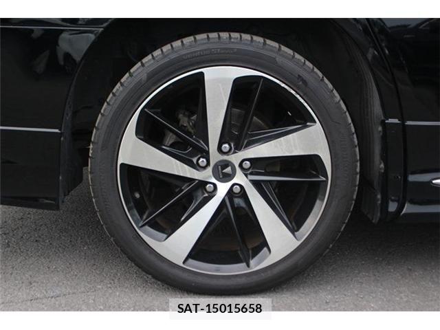 Toyota ALPHARD 2017-04 8206127-25
