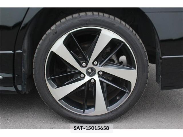 Toyota ALPHARD 2017-04 8206127-26