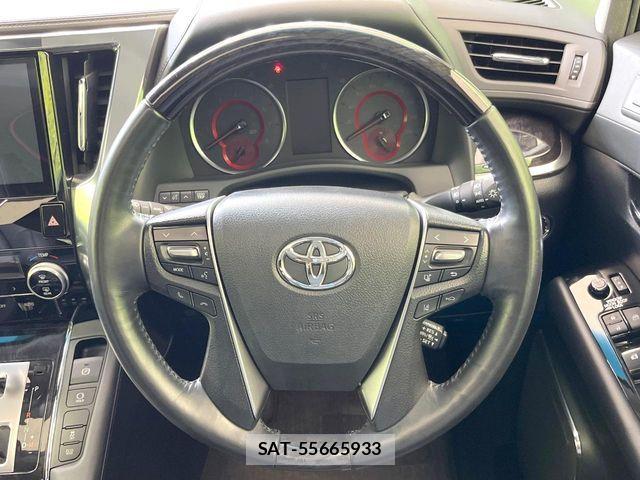 Toyota ALPHARD 2018-09 8206106-11
