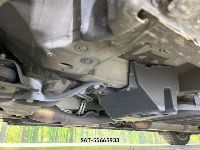 Toyota ALPHARD 2018-09 8206106-17