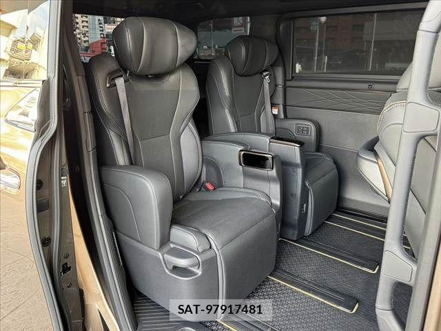 Toyota ALPHARD 2024-11 8206065-16