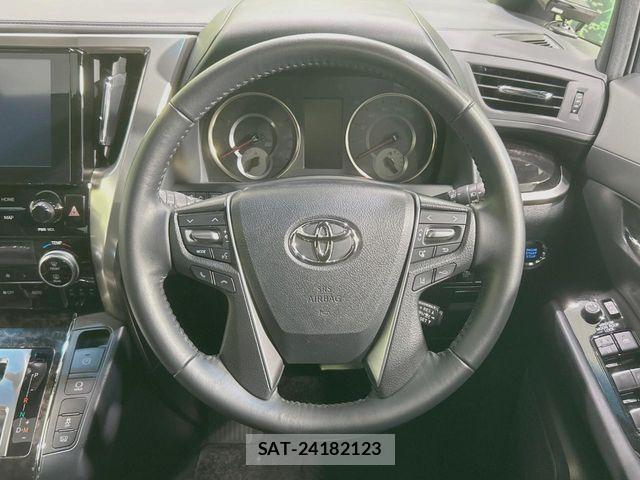 Toyota ALPHARD 2023-03 8206087-11