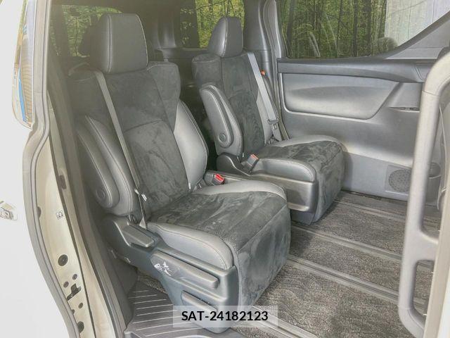 Toyota ALPHARD 2023-03 8206087-8