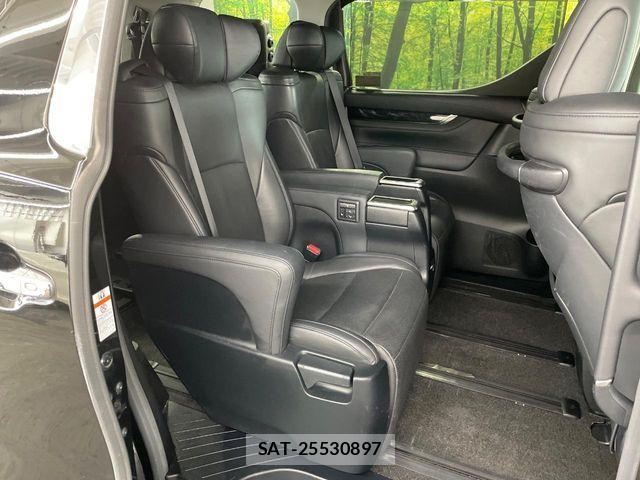 Toyota ALPHARD 2019-11 8206096-9