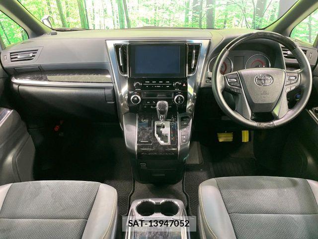 Toyota ALPHARD 2021-11 8206089-1