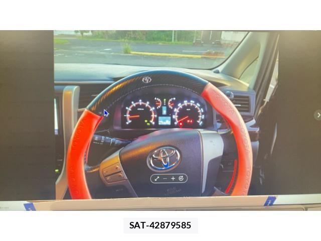 Toyota ALPHARD 2014-07 8206136-13